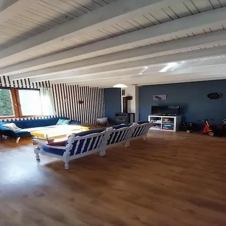 Homes For 7 People In Swinoujscie Nyaraló Karsibór