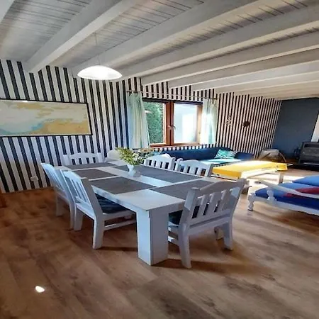 Homes For 7 People In Swinoujscie Nyaraló